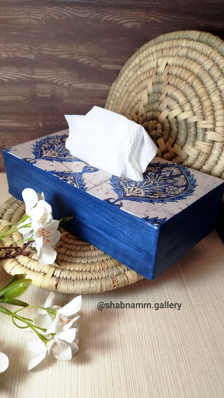 جادستمالی چوبی دستساز؛ ترکیب هنر پتینه و دکوپاژ مخصوص دکوراسیون خاص