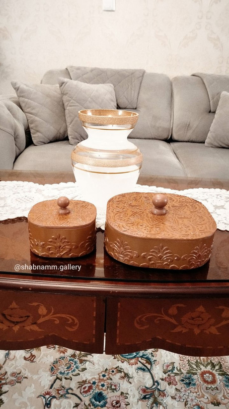 شکلات خوری چوبی منبت کاری شده در طرح و رنگ متنوع