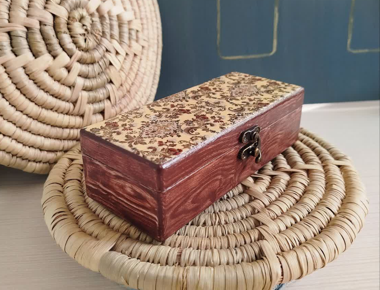 جاعینکی چوبی دستساز دکوپاژ و پتینه طرح نقوش اسلیمی و سنتی کلاسیک